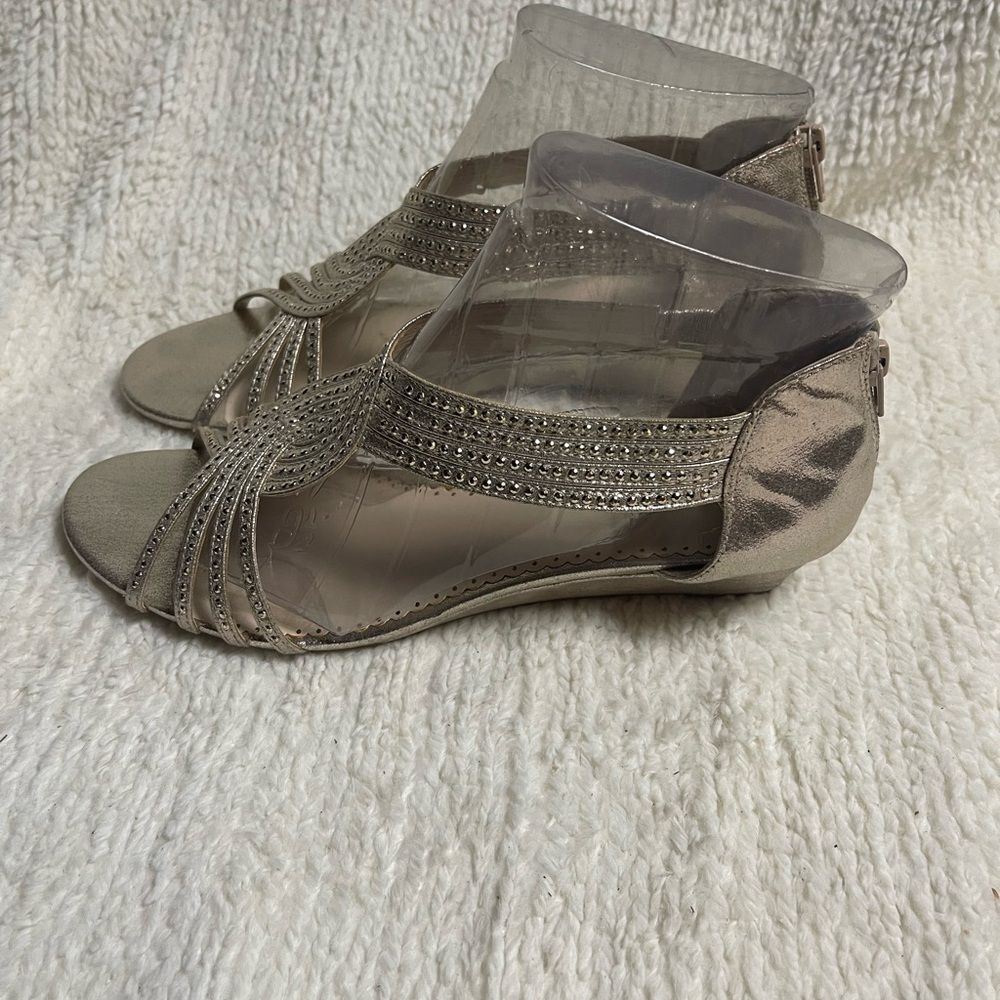 Chater Club Ginifur Synthetic gold wedge sandals with gold studs accents SZ11M